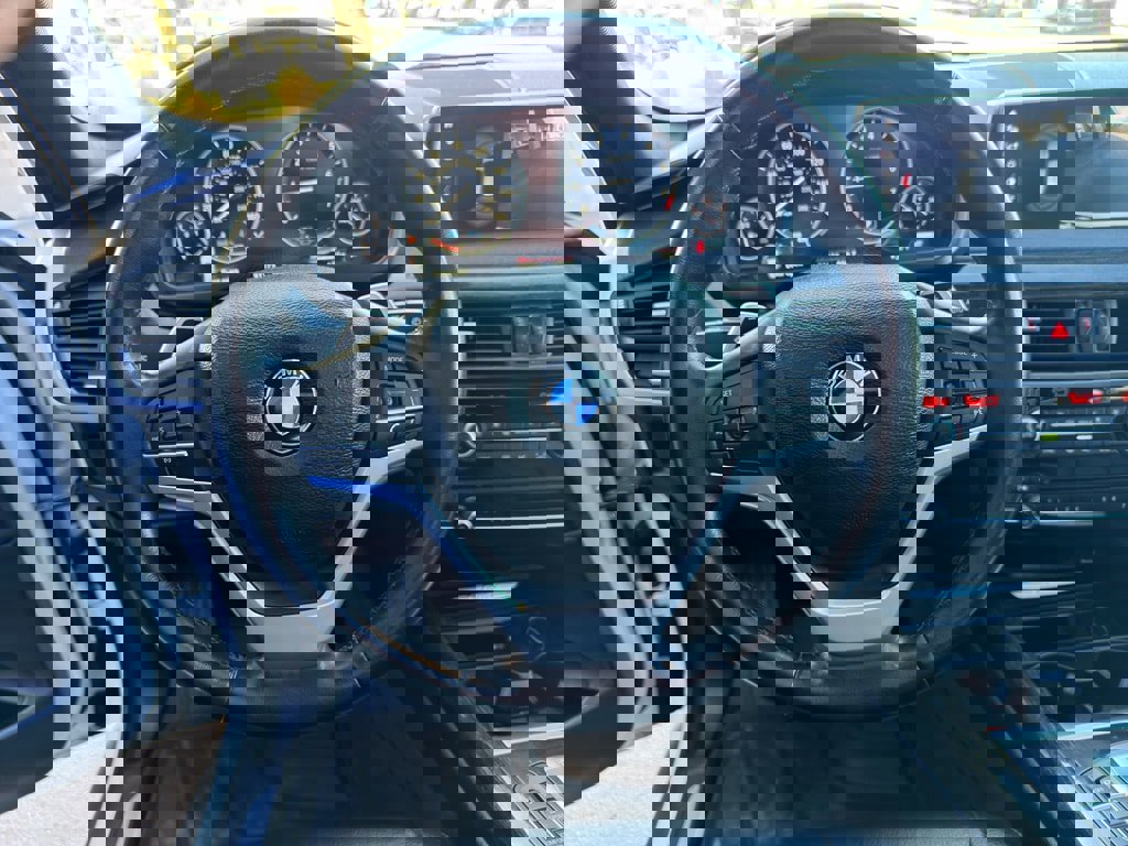 Used 2018 BMW X5 xDrive40e w/ Premium Package image 21