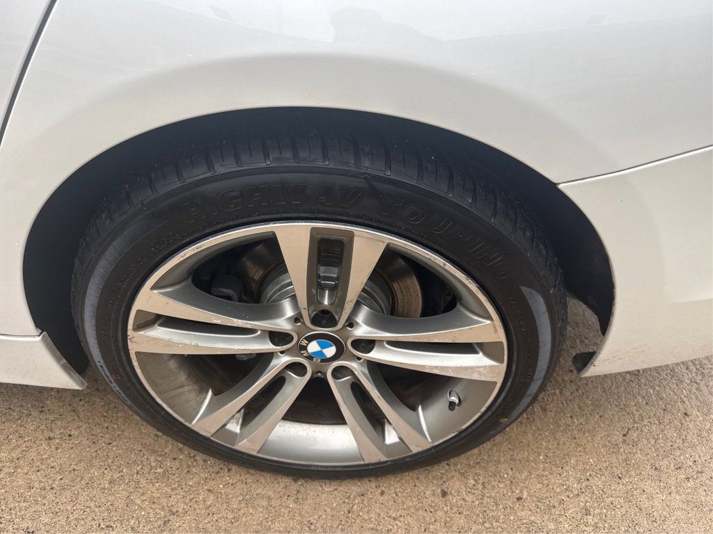 Used 2018 BMW 330i xDrive Sedan AWD/4WD image 18