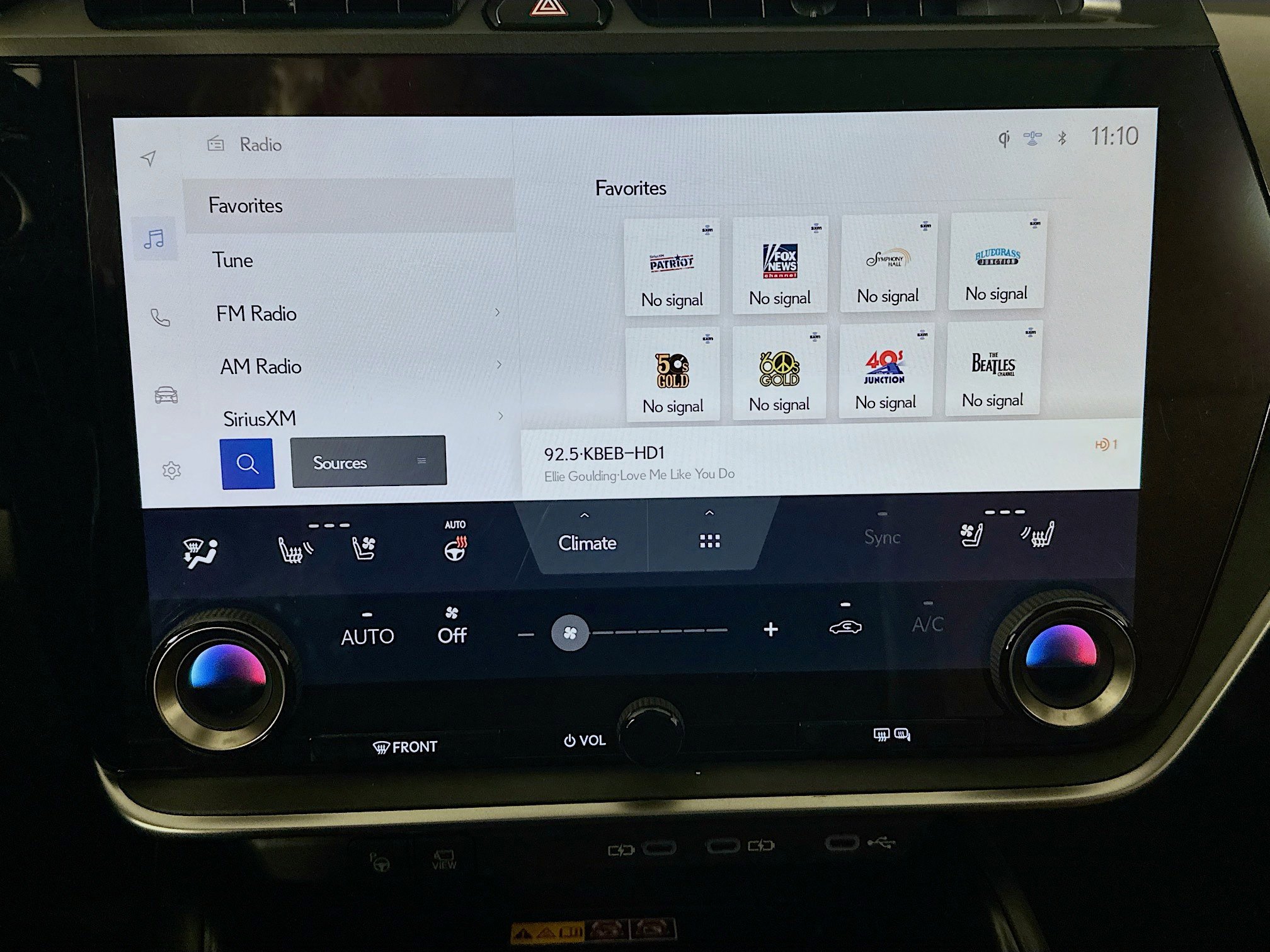 Used 2023 Lexus RZ 450e Premium w/ Accessory Package (2T) image 21