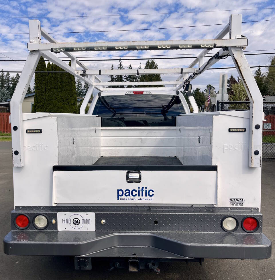 Used 2018 Ford F250 XL w/ Power Equipment Group RWD image 6