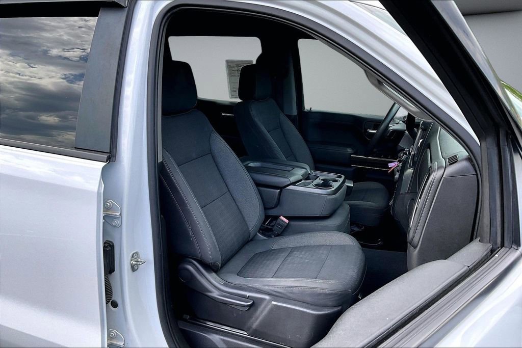 Used 2020 Chevrolet Silverado 1500 LT AWD/4WD image 30