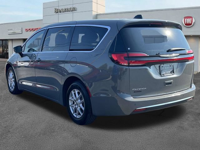Used 2025 Chrysler Pacifica Select FWD image 5