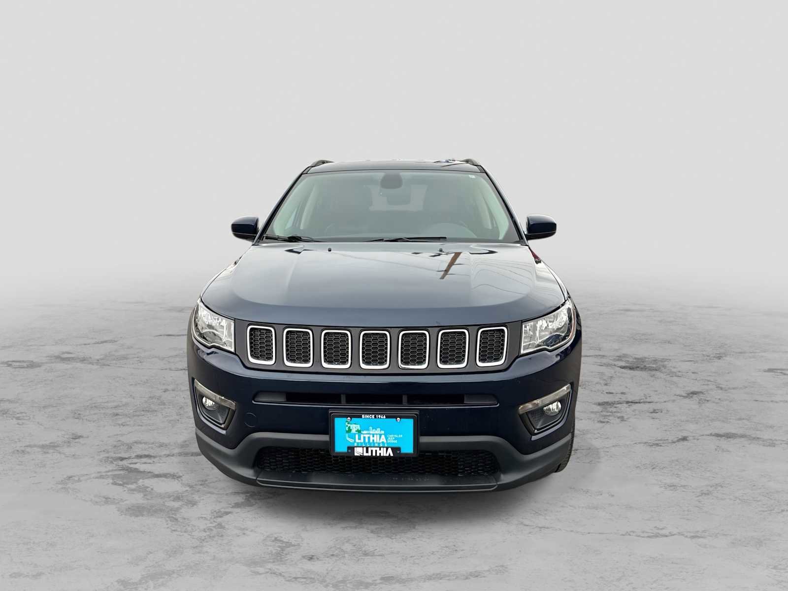 Used 2018 Jeep Compass Latitude w/ Popular Equipment Group AWD/4WD image 3
