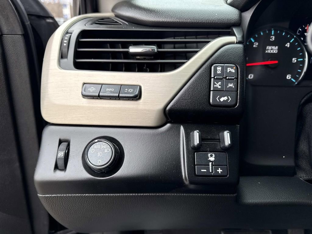 Used 2020 GMC Yukon Denali w/ Denali Ultimate Package image 12