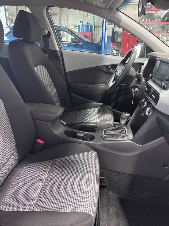 Used 2020 Hyundai Kona SE AWD/4WD image 6