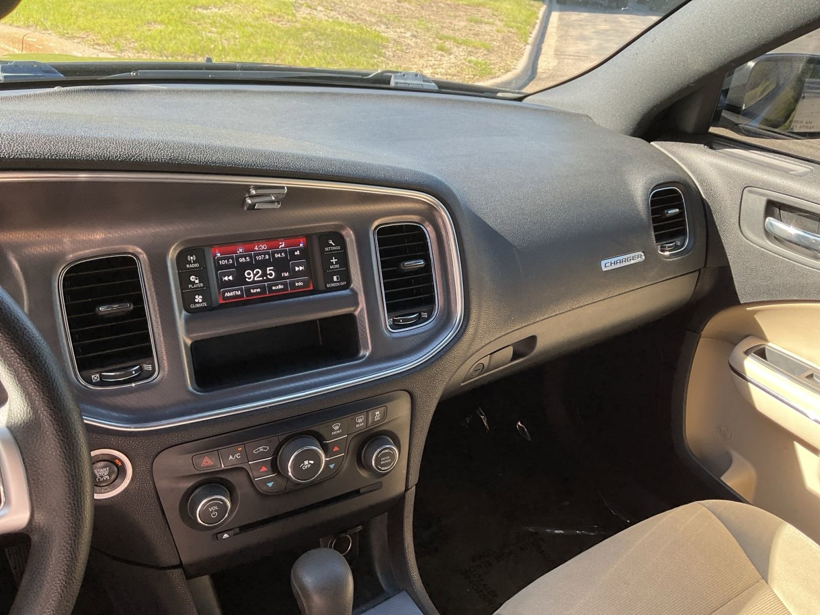 Used 2014 Dodge Charger SE RWD image 32