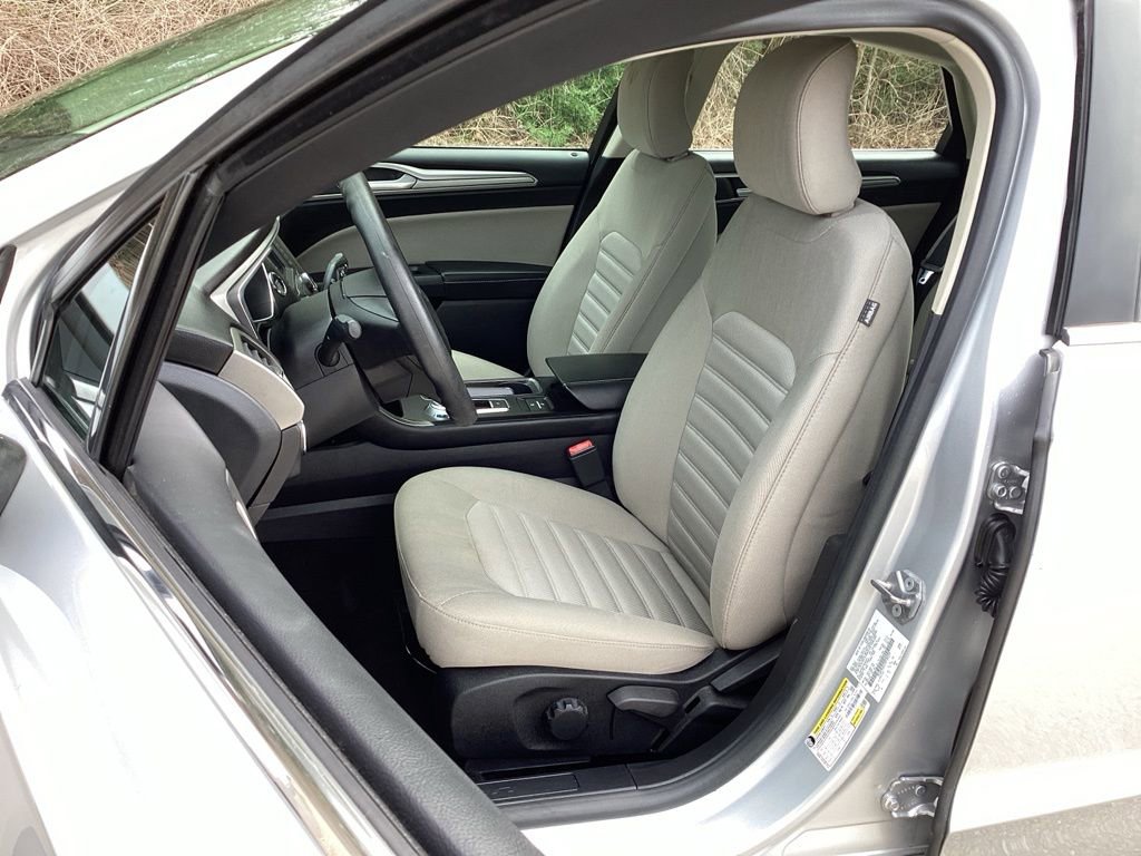 Used 2018 Ford Fusion S image 24