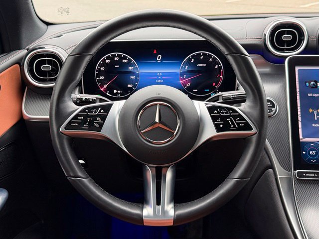 Used 2024 Mercedes-Benz GLC 300 4MATIC image 13