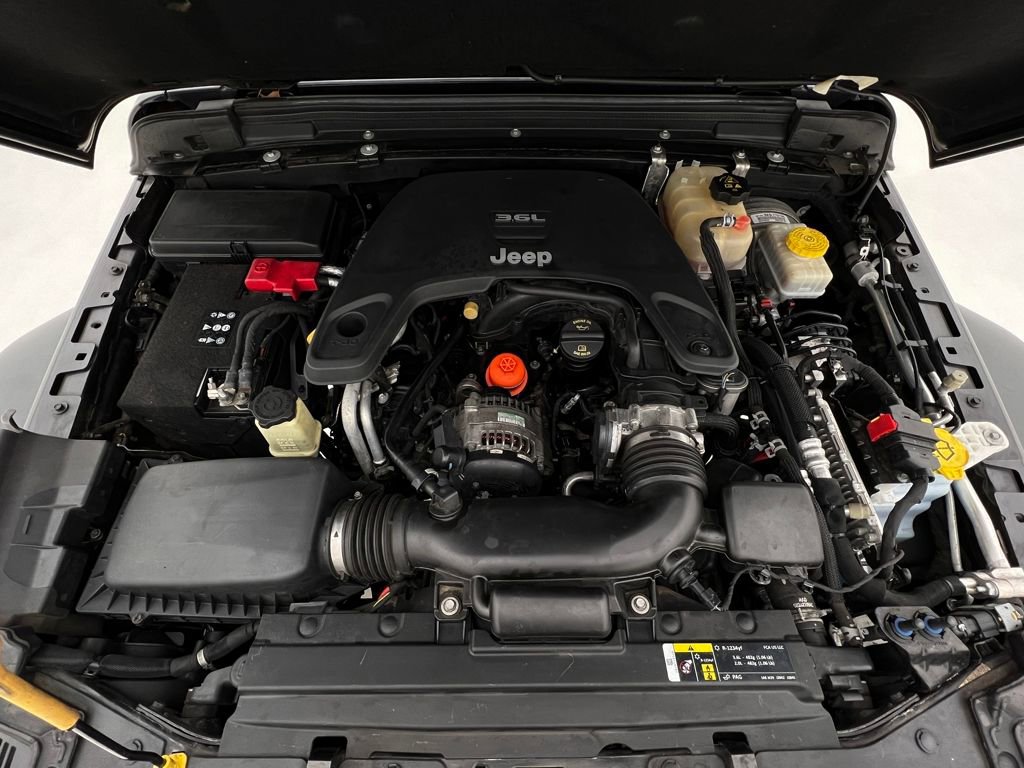 Used 2018 Jeep Wrangler Unlimited Sport image 3