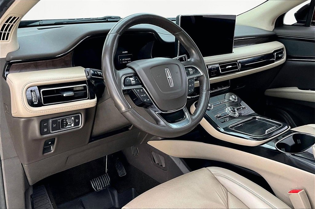 Used 2022 Lincoln Nautilus Reserve image 14