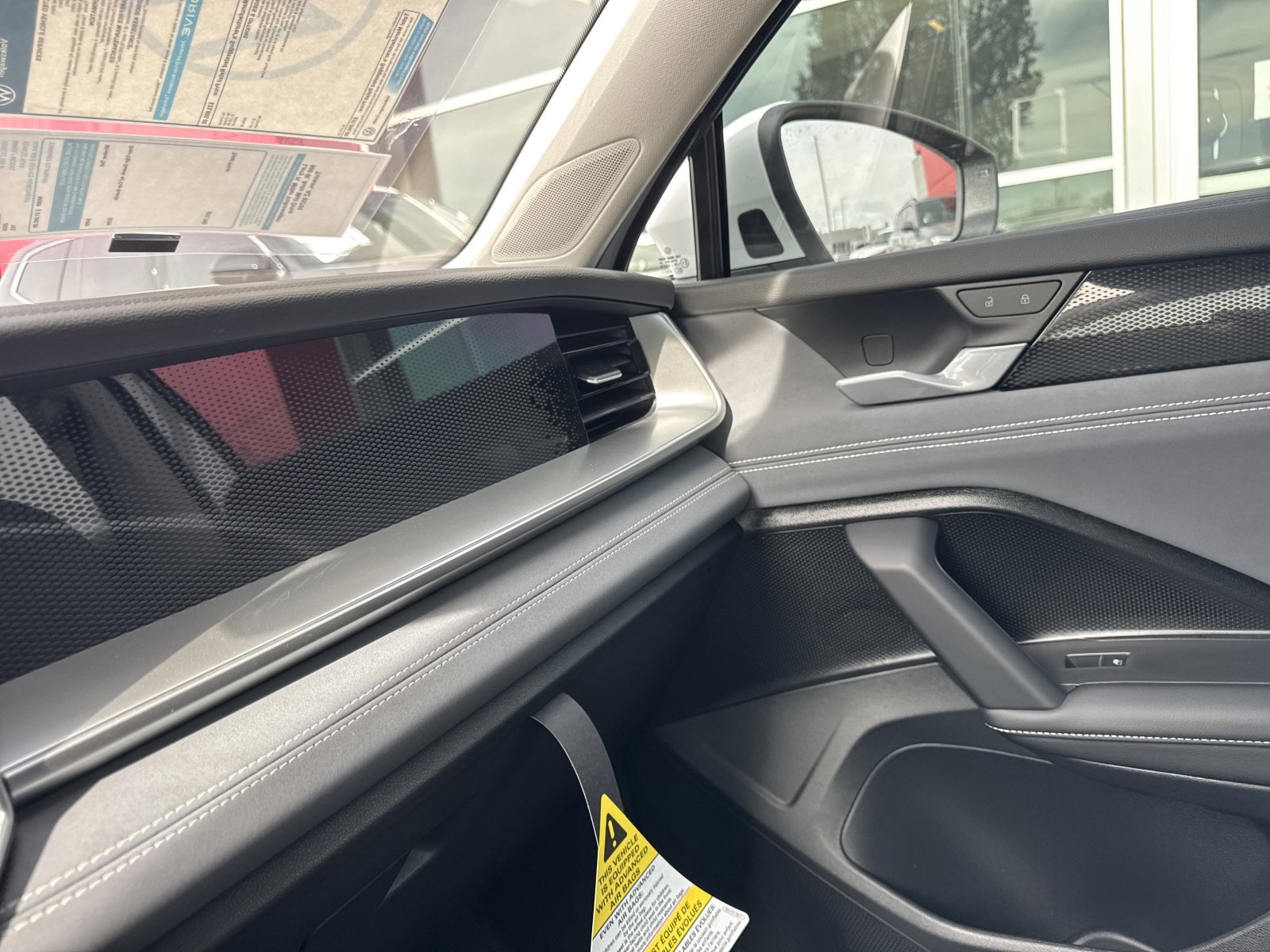 New 2026 Volkswagen Tiguan SE image 27
