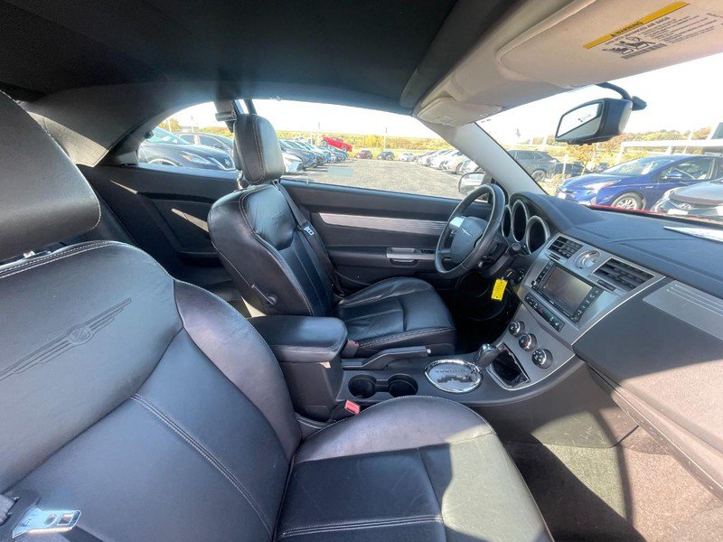 Used 2010 Chrysler Sebring Touring w/ Navigation & Sound Group I FWD image 5