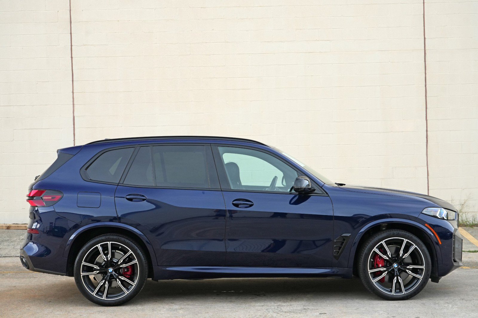 Used 2024 BMW X5 M60i w/ Executive Package AWD/4WD image 58