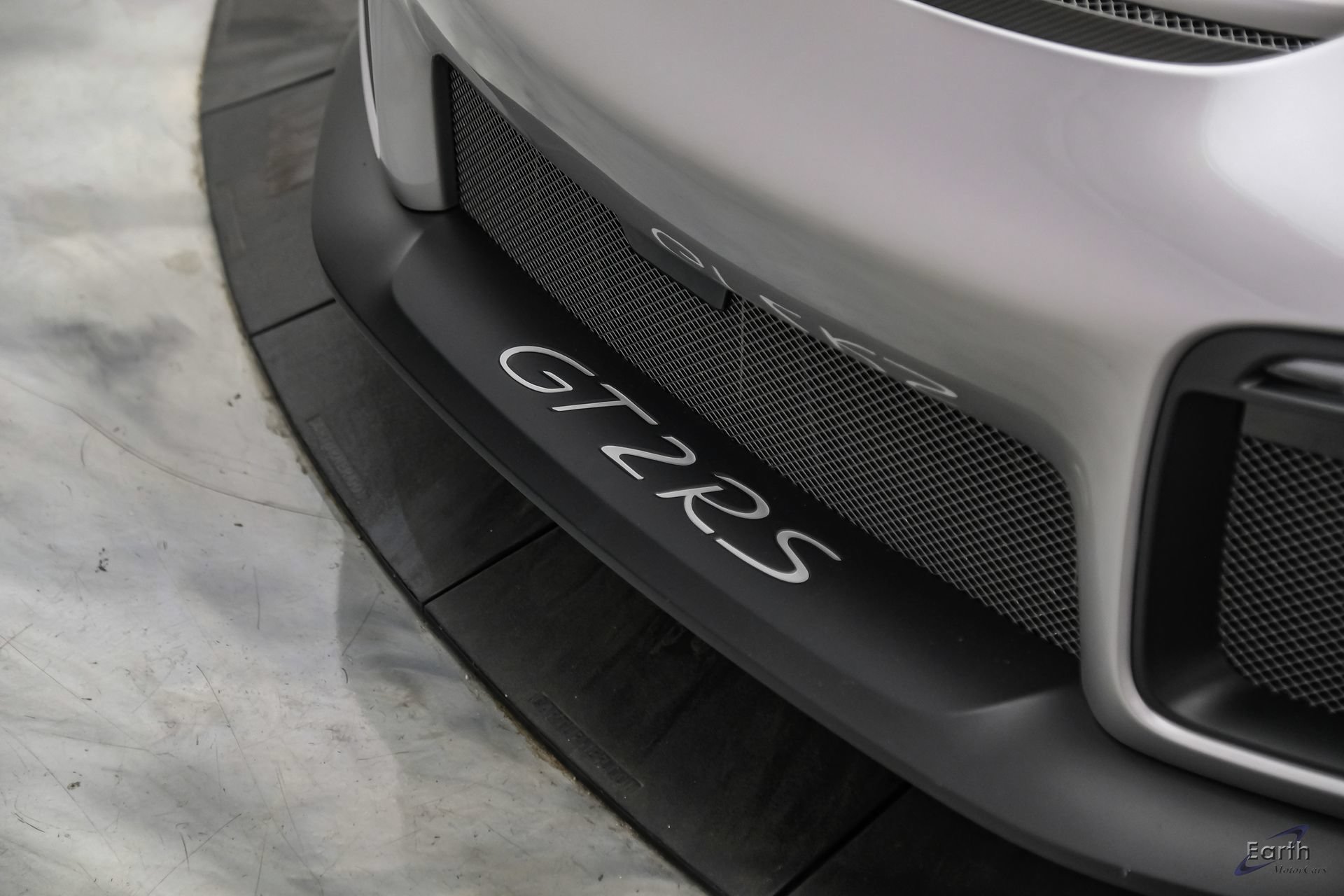 Used 2018 Porsche 911 GT2 RS RWD image 40