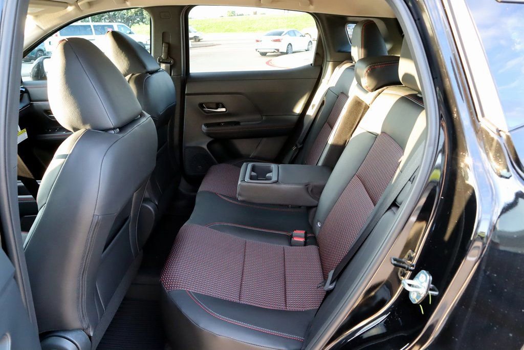 New 2025 Nissan Kicks SR image 10