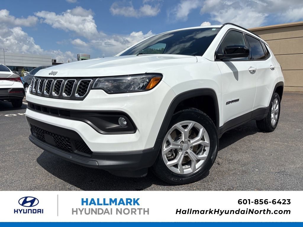 Used 2024 Jeep Compass Latitude image 1