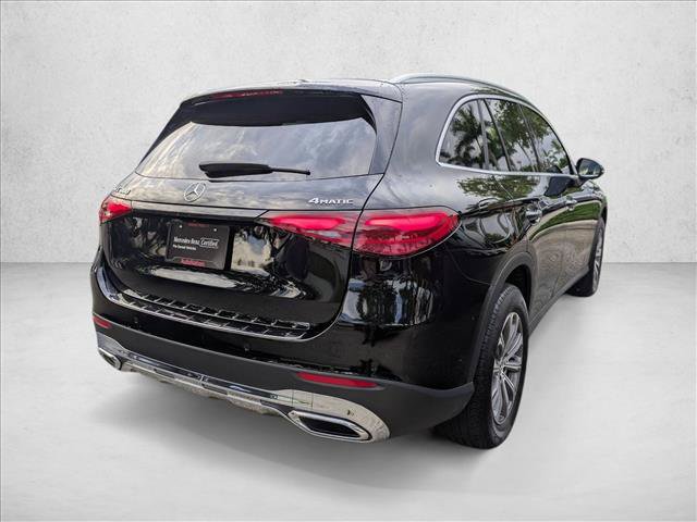 Used 2025 Mercedes-Benz GLC 300 4MATIC image 5
