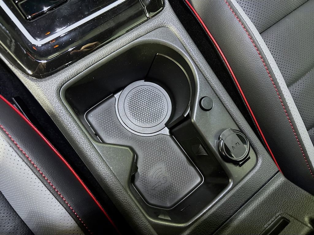 New 2025 Volkswagen GTI SE image 15