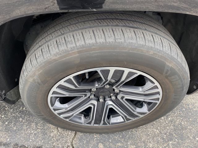 Used 2023 Jeep Wagoneer L Series II AWD/4WD image 18