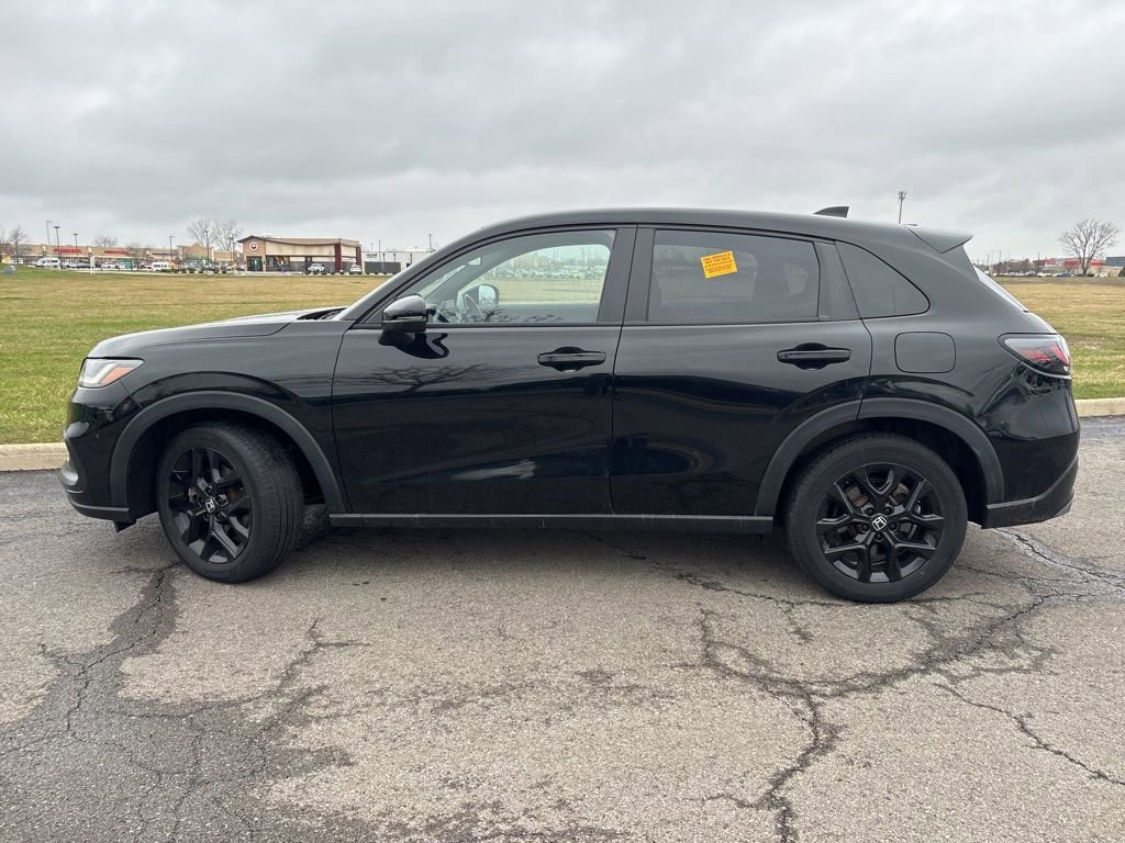 Used 2023 Honda HR-V Sport image 9