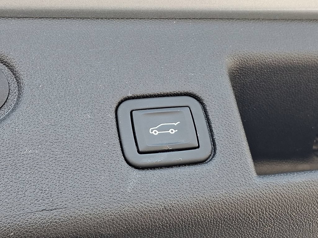 Certified 2024 Chevrolet Equinox LT w/ LPO, Floor Liner Package FWD image 30