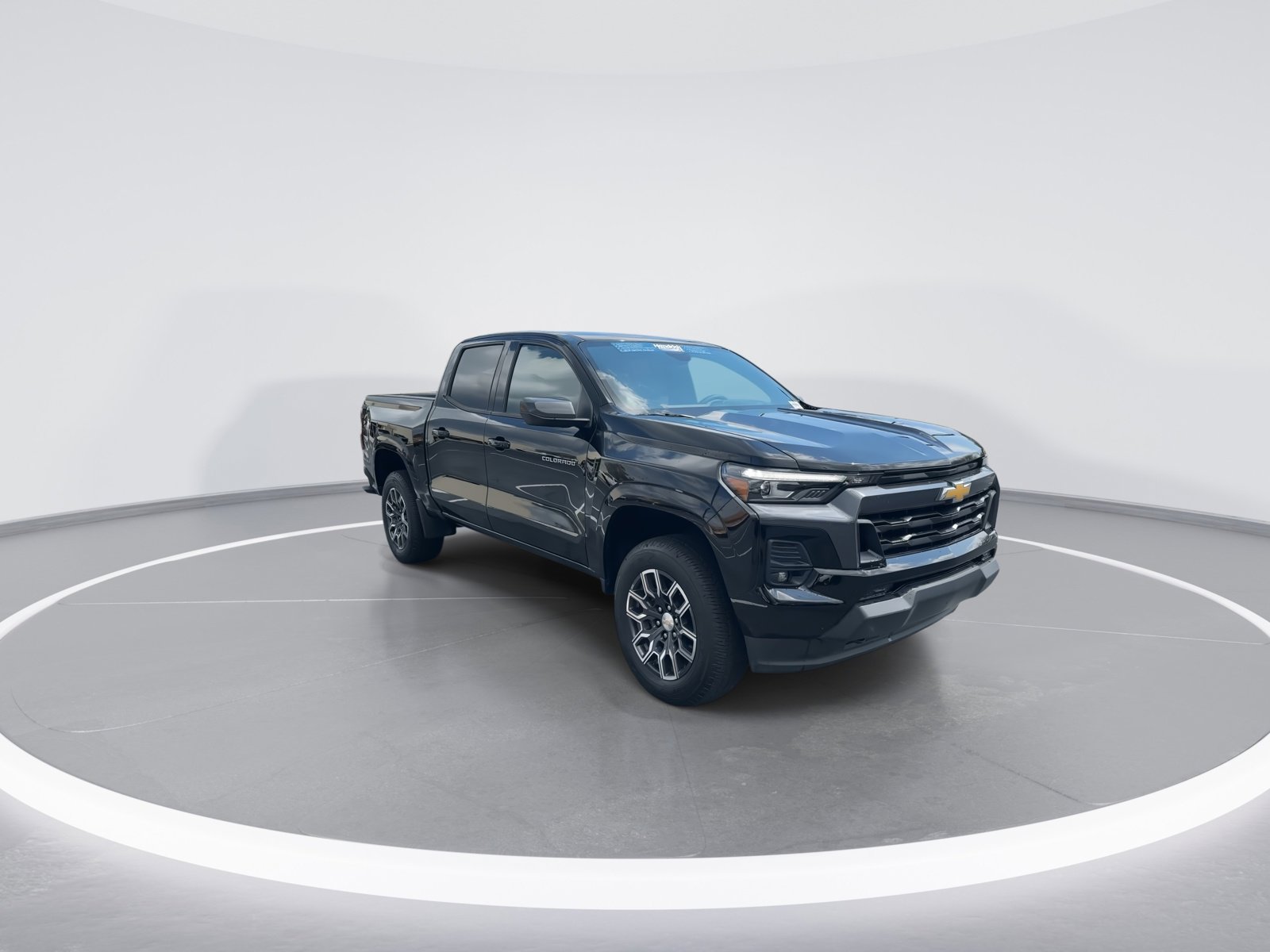 Used 2024 Chevrolet Colorado LT w/ LT Convenience Package III image 5