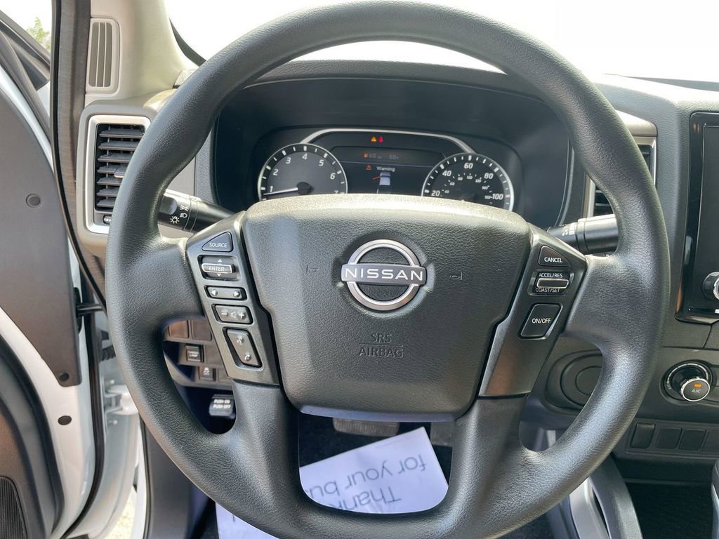 Used 2022 Nissan Frontier SV image 24