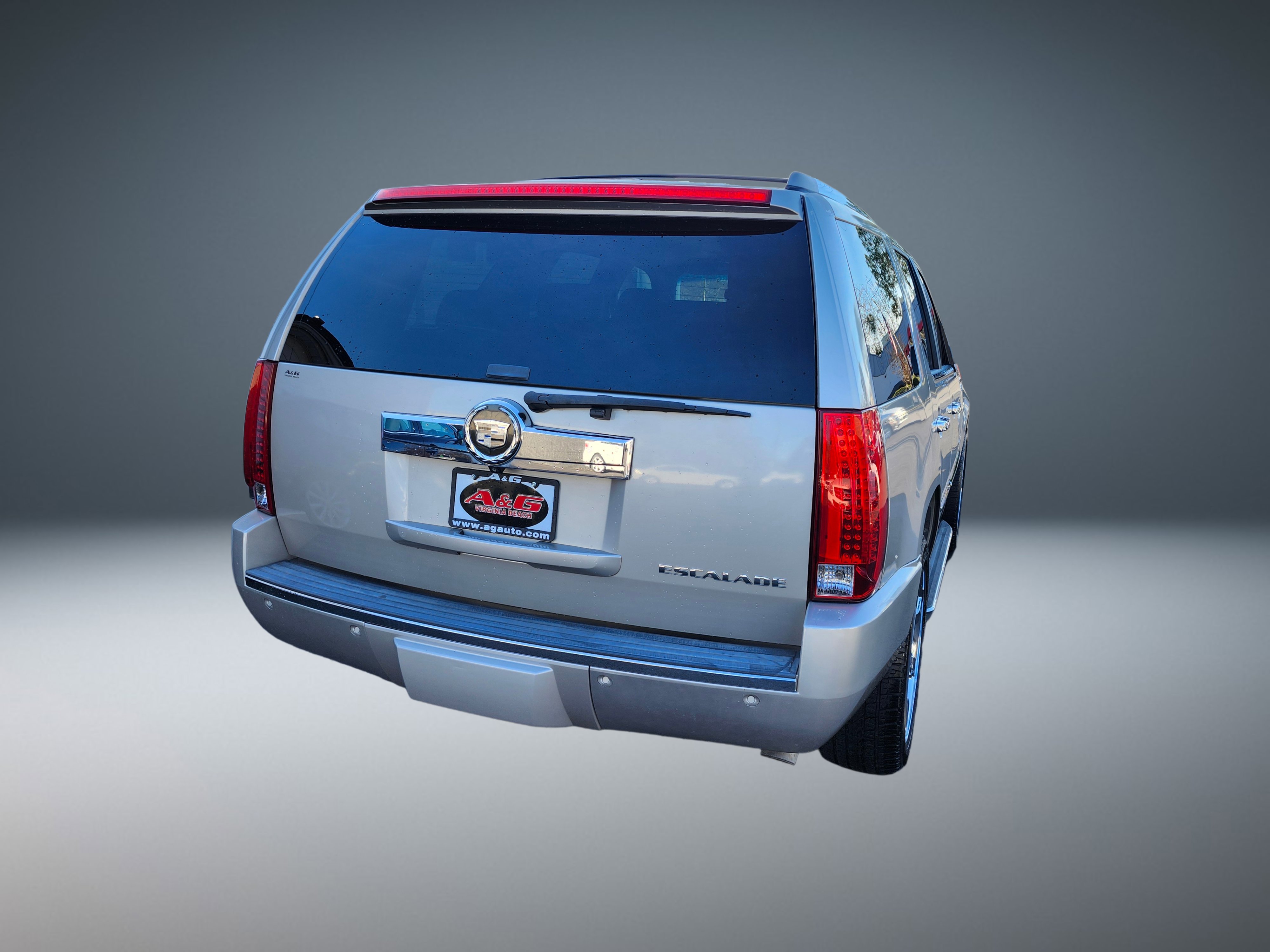 Used 2008 Cadillac Escalade AWD image 3