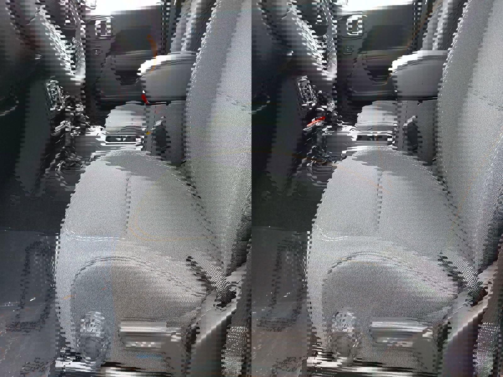 Used 2024 Jeep Wrangler Sport S image 28