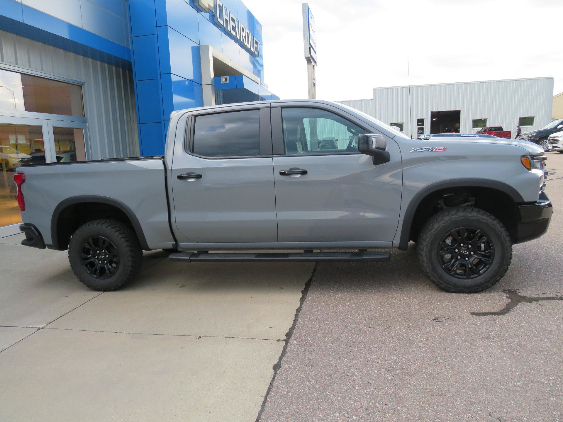 Used 2025 Chevrolet Silverado 1500 ZR2 w/ Technology Package AWD/4WD image 16