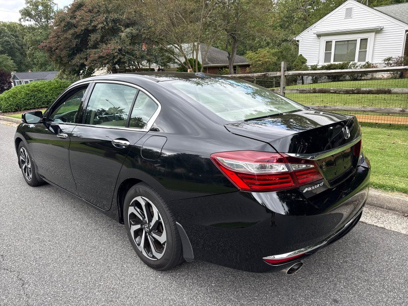 Used 2017 Honda Accord EX-L image 4