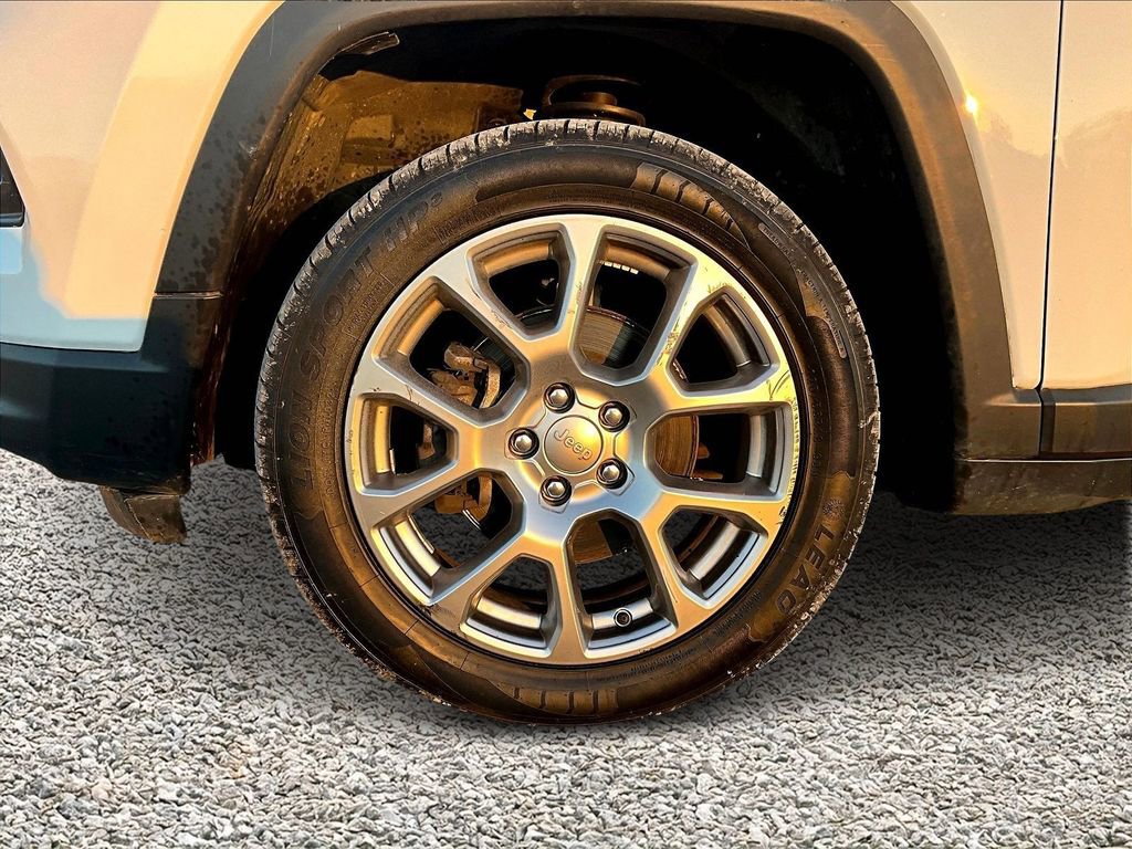 Used 2022 Jeep Compass Latitude image 8