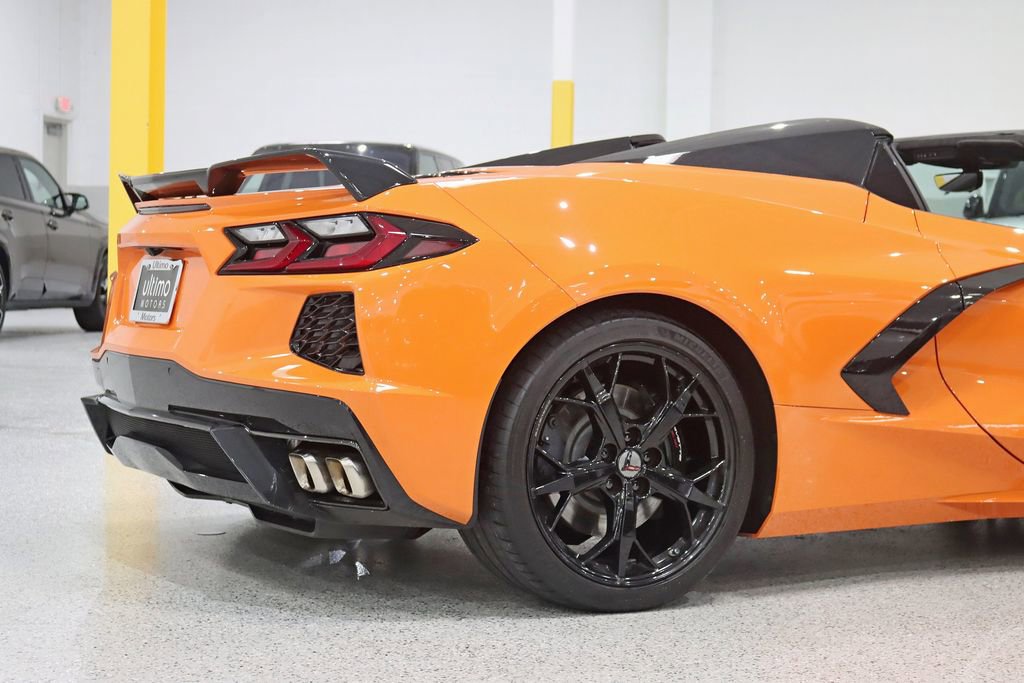 Used 2022 Chevrolet Corvette Stingray Premium Conv w/ Z51 Performance Package RWD image 11