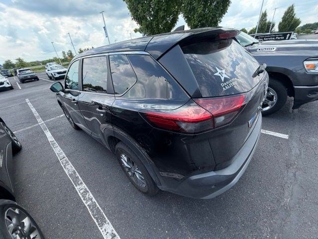 Used 2023 Nissan Rogue S AWD/4WD image 13