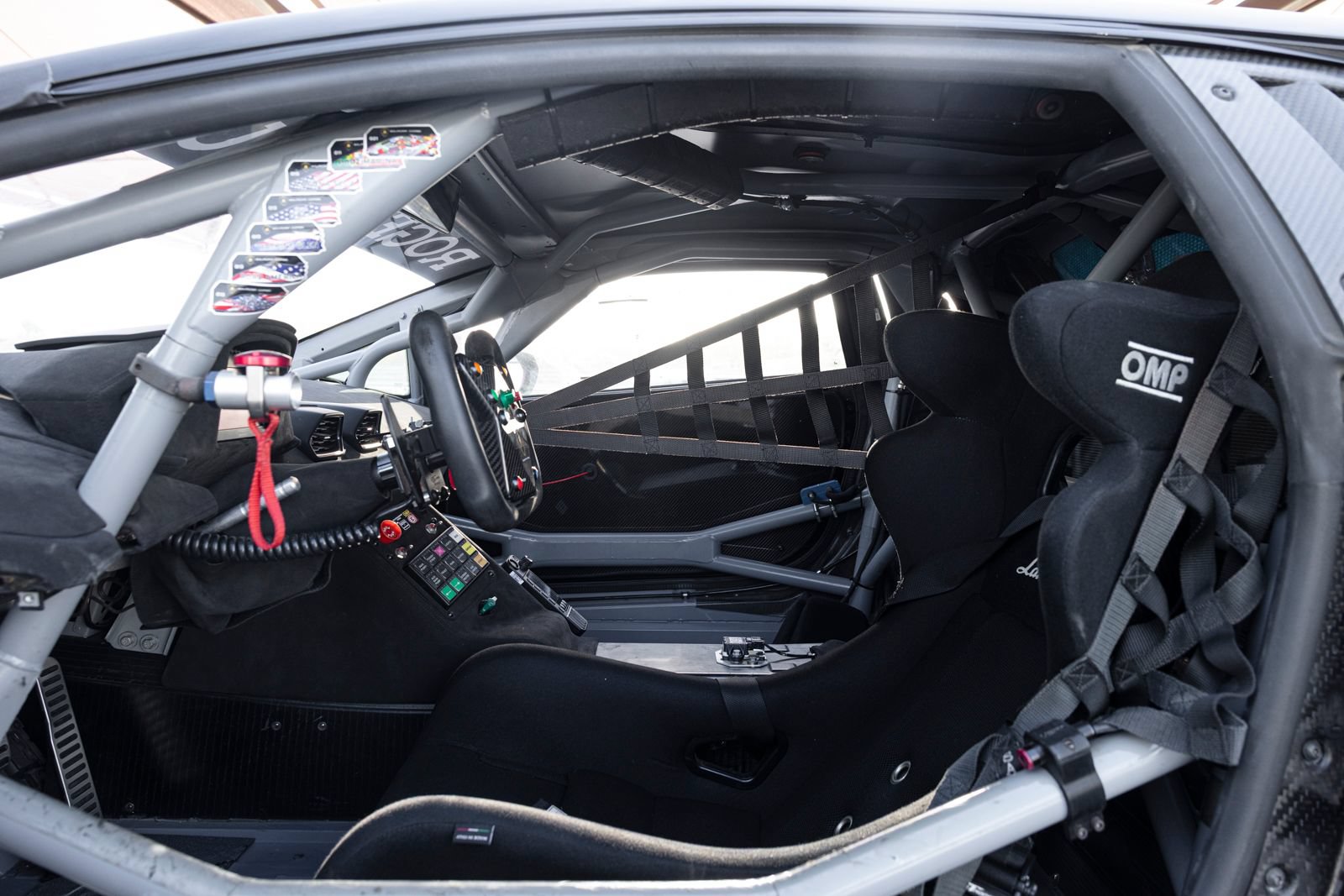 Used 2022 Lamborghini Huracan EVO RWD image 24