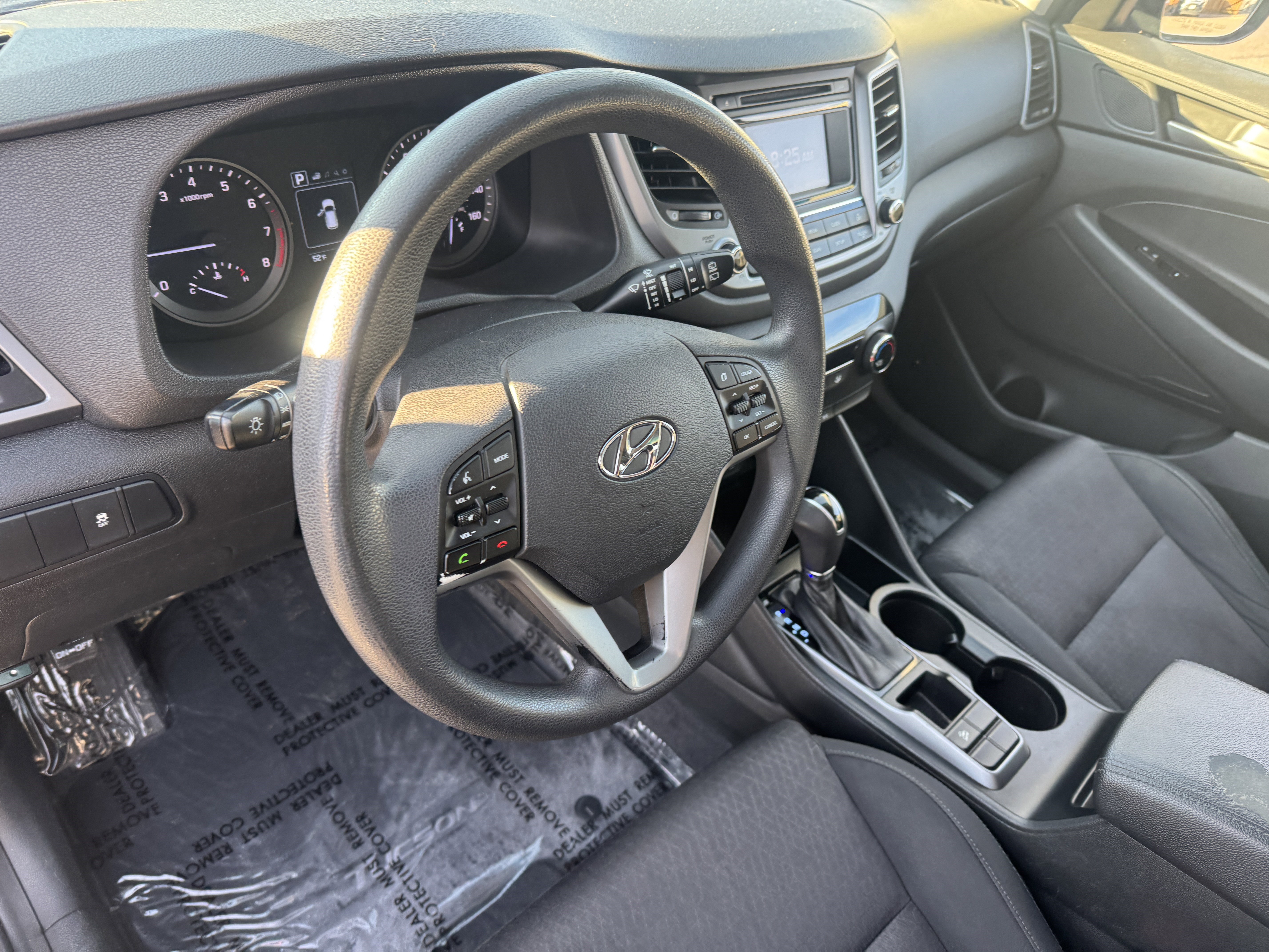 Used 2017 Hyundai Tucson SE image 12