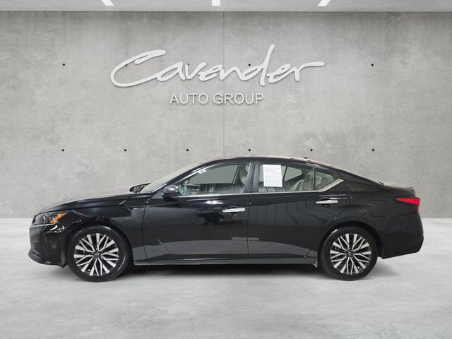 Used 2024 Nissan Altima 2.5 SV image 13