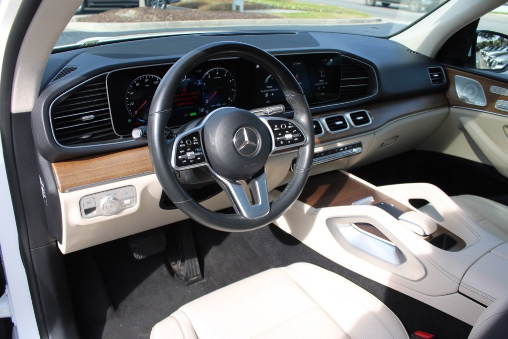 Used 2022 Mercedes-Benz GLE 450 4MATIC w/ AMG Line Exterior image 4