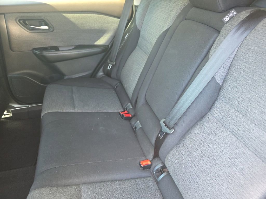 Used 2022 Nissan Rogue SV FWD image 17