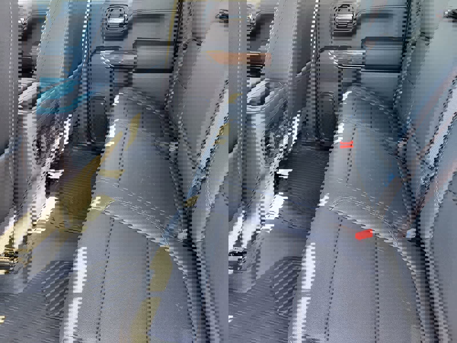 Used 2021 Chevrolet Silverado 1500 LT Trail Boss w/ Convenience Package II image 28