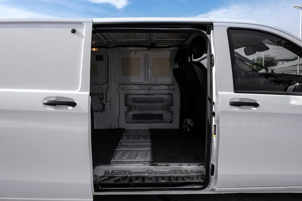 Used 2023 Mercedes-Benz Metris image 34