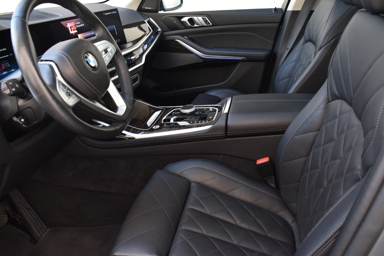 Used 2025 BMW X7 xDrive40i AWD/4WD image 14