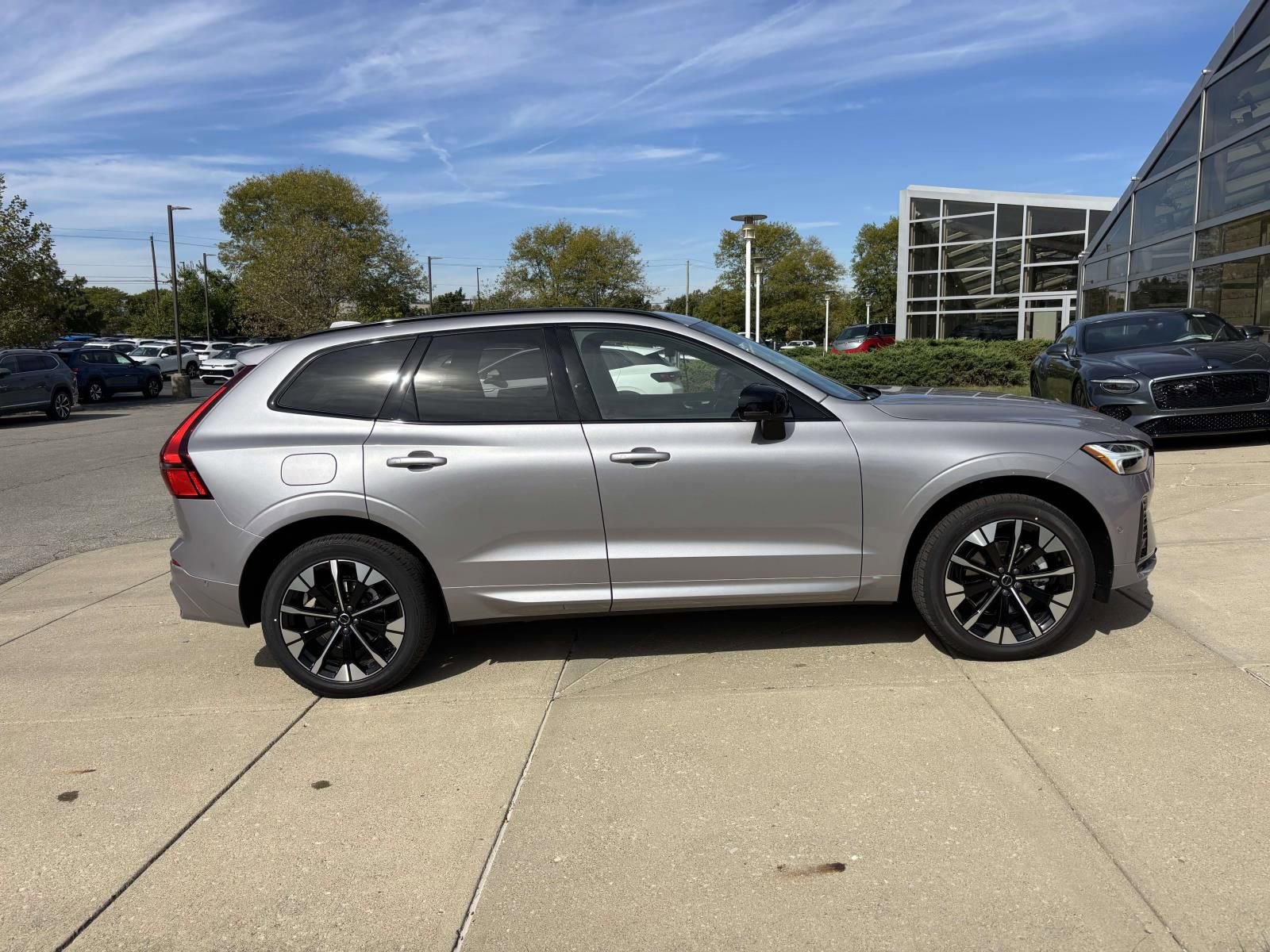 New 2026 Volvo XC60 B5 Plus w/ Protection Package Premier image 8