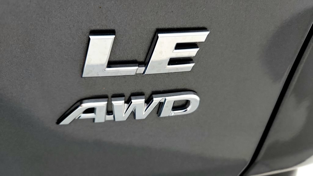 Used 2023 Toyota RAV4 LE AWD/4WD image 14