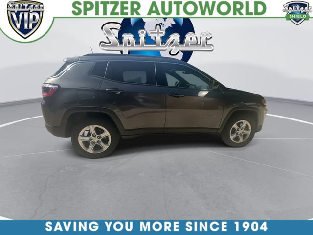 Used 2023 Jeep Compass Latitude w/ Convenience Group AWD/4WD image 11