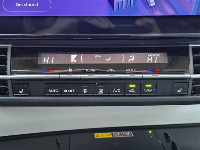 Used 2025 Toyota Sienna XLE image 15