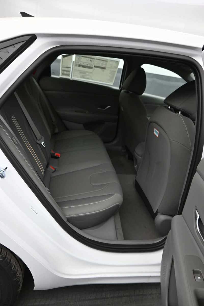 New 2026 Hyundai Elantra Sport FWD image 12