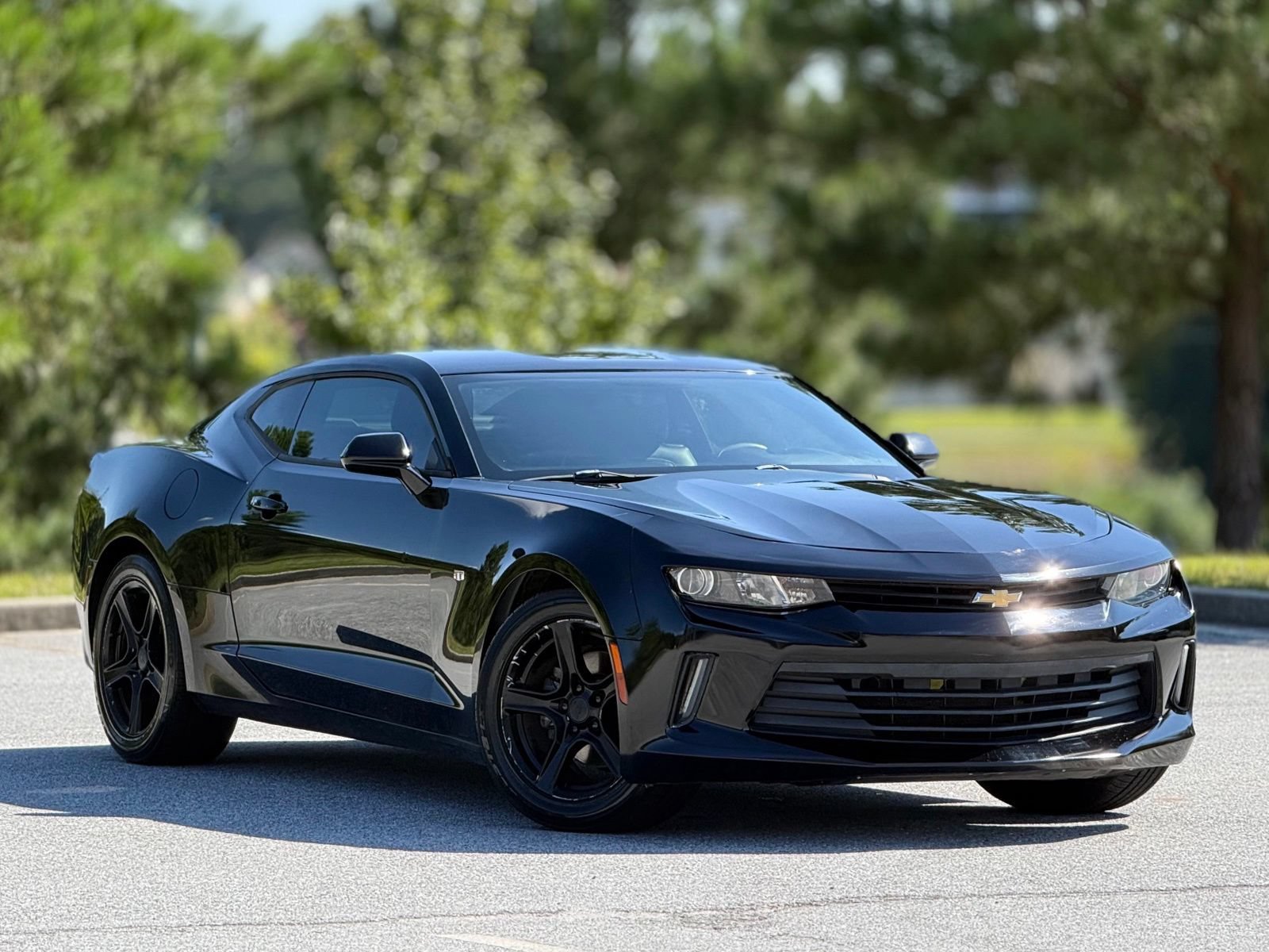 Used 2017 Chevrolet Camaro LT RWD image 13