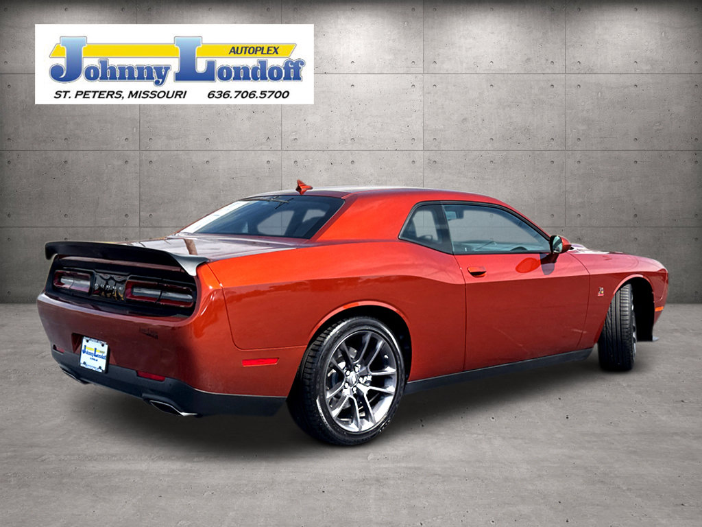 Used 2022 Dodge Challenger R/T Scat Pack w/ Plus Package RWD image 2