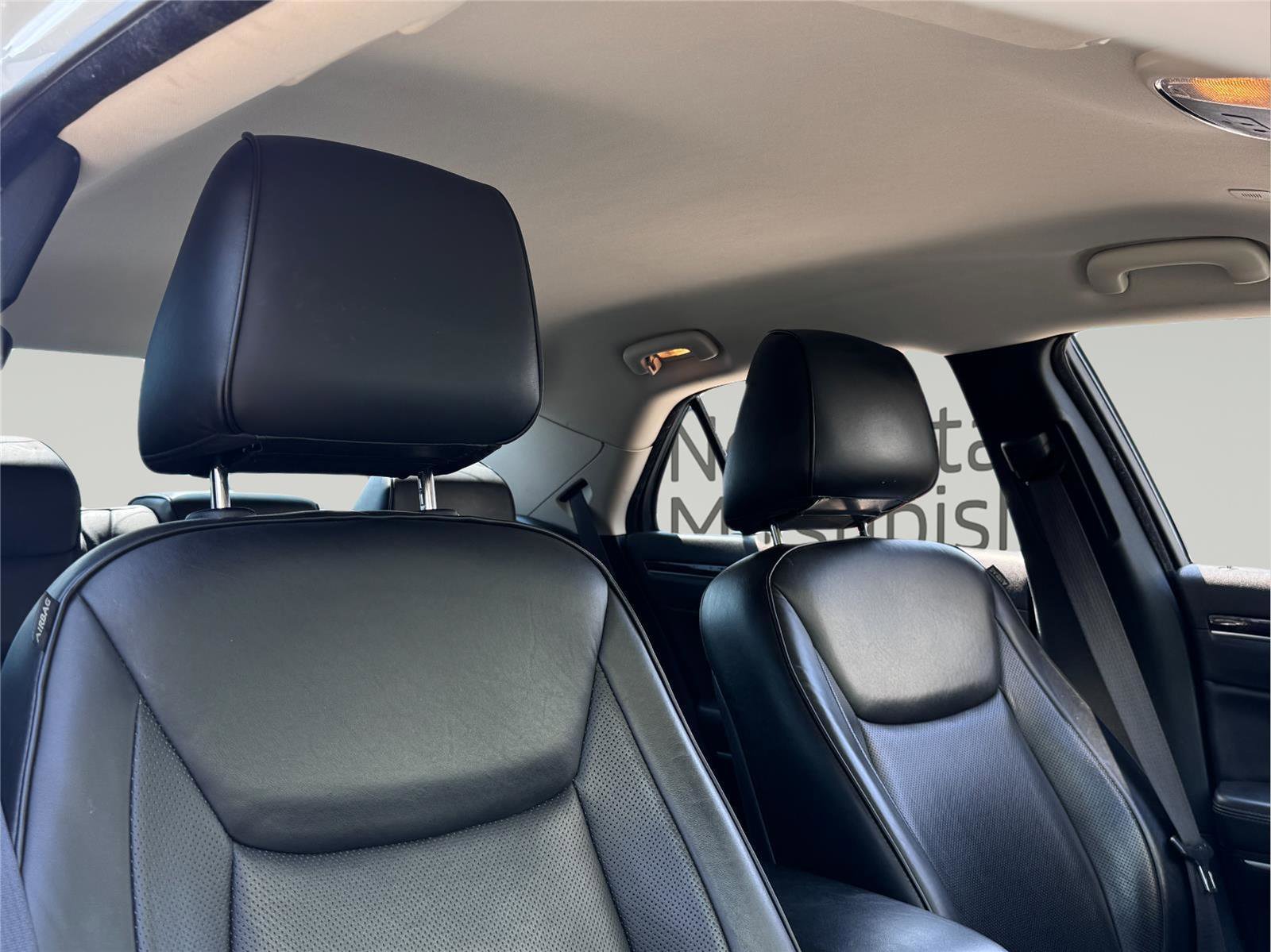 Used 2022 Chrysler 300 Touring L w/ Comfort Group image 19